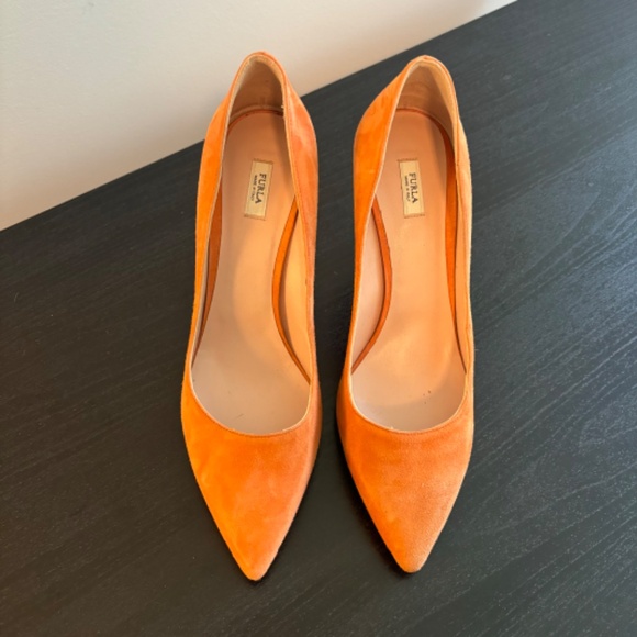 Furla Orange Suede Pump - Picture 3 of 6